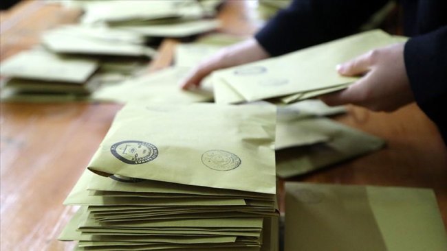 Son anket: AK Parti ve CHP arasındaki fark yüzde 3'e düştü