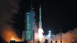 Çin, Dünya'nın etrafında turlayan nükleer kapasiteli hipersonik füzesi denedi