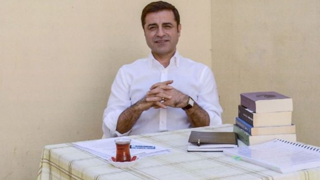Demirtaş: Davutoğlu yaşananların hepsinin üstünü örtmüştür