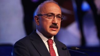Türkiye Hazine ve Maliye Bakanı Lütfi Elvan istifa etti