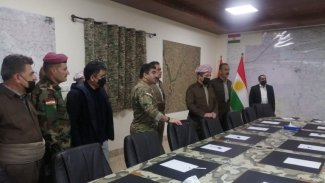 Başbakan'dan Mahmur'da Peşmerge Güçleri'ne ziyaret