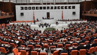 TBMM'de İmam Taşçıer’in Kürtçe konuşması MHP’lileri rahatsız etti