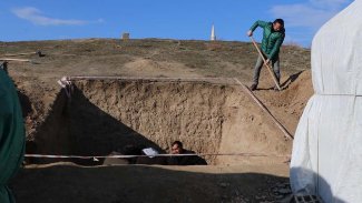 Van'da tarihi buluş: Pers dönemine ait mezar keşfedildi
