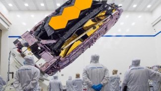 NASA, dünyanın en gelişmiş uzay teleskobu James Webb'i fırlattı