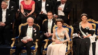 Global tehlike Kraliyet ailesine sıçradı