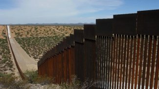 Polonya, Göçmenlere karşı Belarus sınırına ‘duvar örme’ kararı aldı