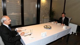 Davutoğlu ve Kılıçdaroğlu'ndan sürpriz buluşma