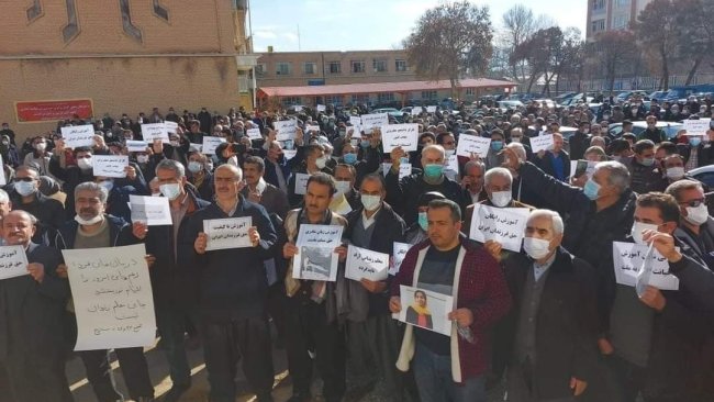 Doğu Kürdistan’da Zara Öğretmen protestosu