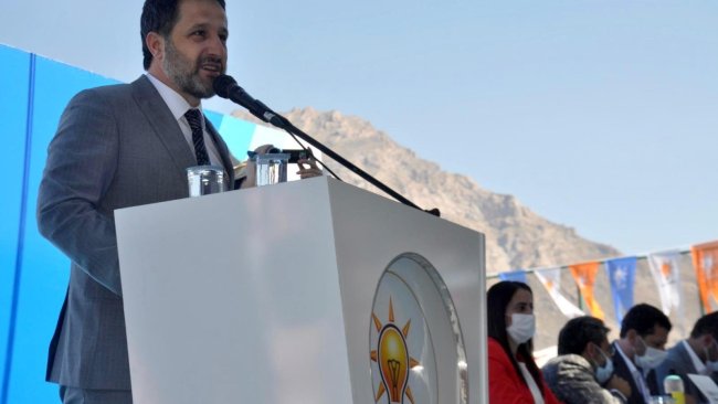 AK Parti’li Parlak’tan “Kürtçe seçmeli dersleri seçin' çağrısı