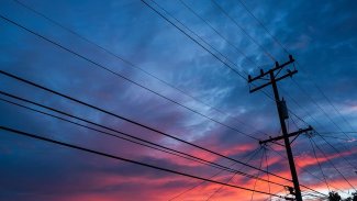 Rojava'da Kablo hırsızlığı Menbic'i elektriksiz bıraktı