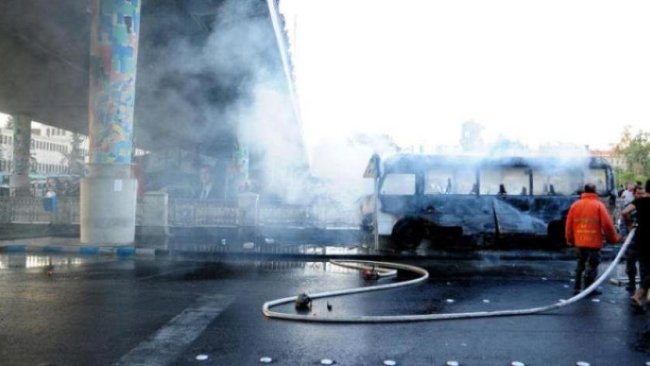 Suriye’nin güneyinde bir polis otobüsü hedef alındı: 12 yaralı