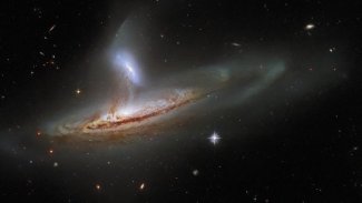 Hubble, iki galaksinin etkileşimini görüntüledi