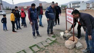 Derik’te 4'ü çocuk 7 kişiyi ısıran sokak köpeği nedeniyle mahalle karantinaya alındı