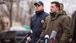 Zelenski iki güvenlik yetkilisini görevden aldı