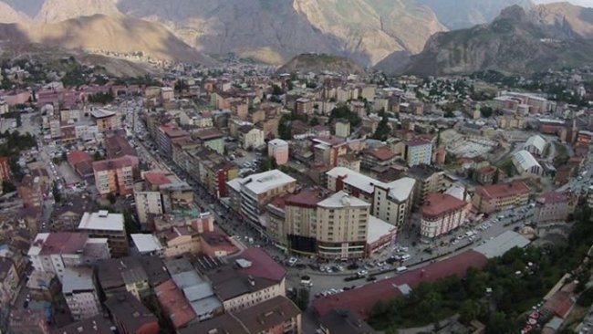 Hakkari'de 15 gün eylem, konser-tiyatro ve balon uçurmak yasak
