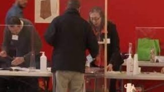 Fransa'da halk sandık başında