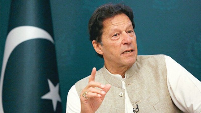 Pakistan'da hükümet düştü