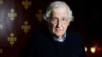 Chomsky: ABD'nin Ukrayna'ya yaklaşımı nükleer bir savaşa yol açabilir