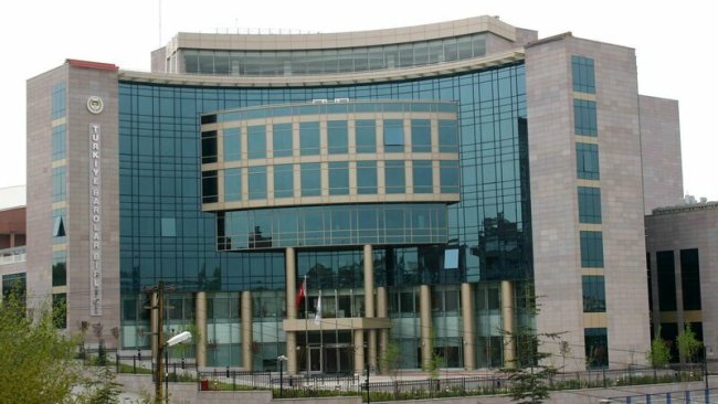 Türkiye Barolar Birliği ve BM’nin mültecilere dil desteği hattında Kürtçe yer verilmedi