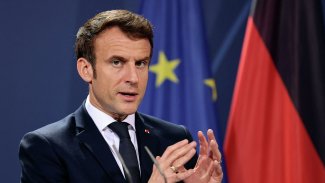 Macron: Avrupa'nın Türkiye ve Rusya ile ilişkilerini yeniden düşünmesi gerekiyor