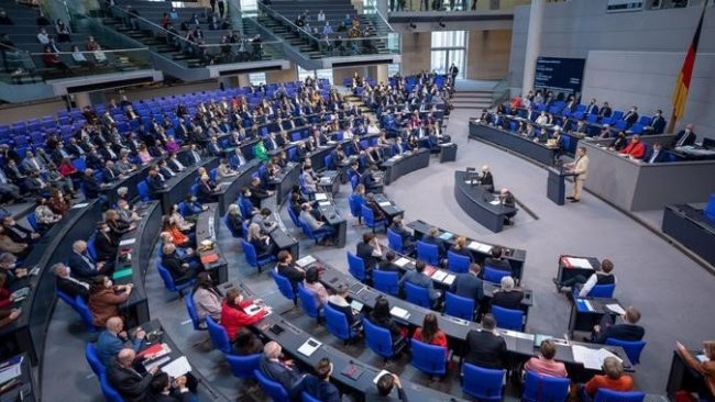 Almanya Ukrayna'ya ağır silah göndermeyi onayladı