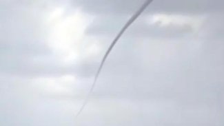 Urfa'da sağanak sonrası oluşan hortum görüntülendi