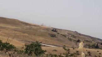 Türkiye,  Kobanê'nin batısındaki köyleri bombalıyor