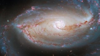 İngiliz bilim insanlarından yeni teori: Uzay görünmez duvarlarla kaplı