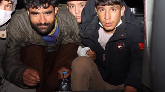 Van'da yolcu otobüsünün gizli bölmelerine saklanan 47 sığınmacı yakalandı