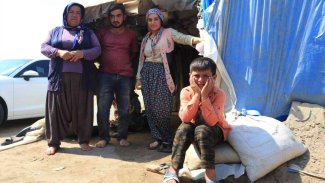 Kimliksiz tarım işçisi aile yardım istiyor: Hayvanların bile kimliği var bizim yok