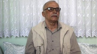 Dengbejlik geleneğini İzmir’de sürdürüyor