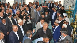 Muş'ta kan davalı aileler Kuran altından geçerek barıştı