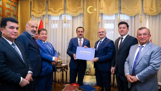 Diyarbakır Valisi'ni koltuğundan ettiren gerekçe: 'Kürdistan Albümü'