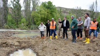 Erzurum'da HES barajının borusu patladı, heyelan oluştu