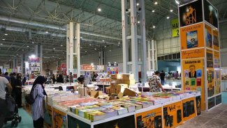 Antep ve Bitlis'teki kitap fuarlarına Kürt yayınevleri de katıldı