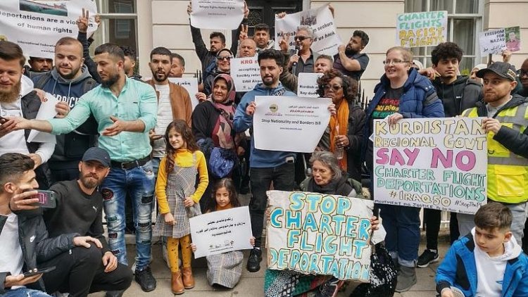 İngiltere Kürtlerin toplu sınır dışı operasyonunu iptal etti