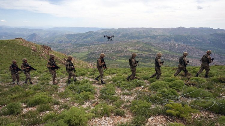 Irak Parlamentosu'ndan Duhok’ta çatışma bölgelerine ziyaret