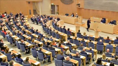 İsveç'ten Türkiye'nin itirazlarına rağmen YPG'ye desteğe devam kararı