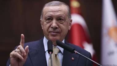 Banu Güven: 'Erdoğan, destek kaybettiği ortaya çıktıkça, vaziyeti kurtaracak yeni araçlara sarılıyor'