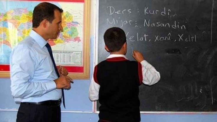 DİERG’den 200 Kürtçe öğretmeni atanması için kampanya 