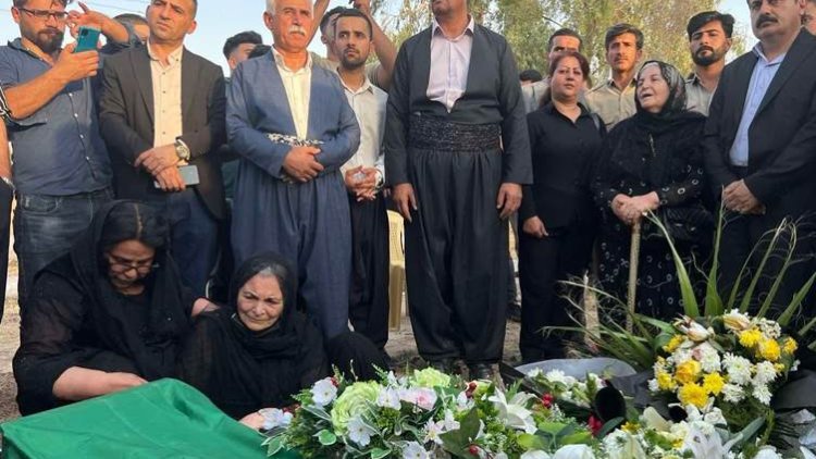 Ali Qazi, babasının vasiyeti üzerine Kelar’da toprağa verildi