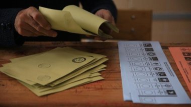 MAK'ın son anketinde partilerin oy oranı