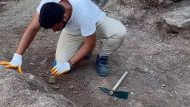 Diyarbakır surlarında 1500 yıllık kandil bulundu