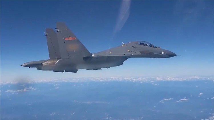 Tayvan Boğazı'nda askeri hareketlilik sürüyor: Çin'e ait 19 savaş uçağı ve 3 gemi görüldü