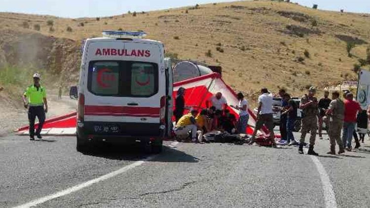 Batman’da 2 yamaç paraşütçüsü yere çakıldı: 2 ölü