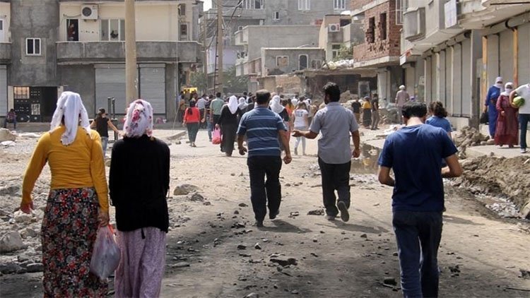 Cizre'de öldürülen 22 kişinin faillerinin bulunması için araştırma önergesi verildi