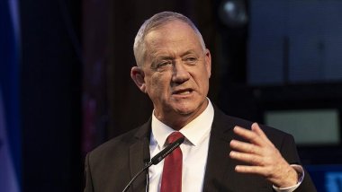 Gantz: İran Suriye’de gelişmiş silahlar üretiyor