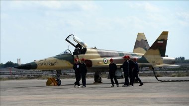 İran’da savaş uçağı düştü