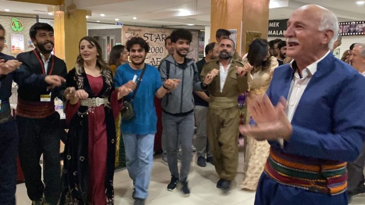 Van: Tiyatro Festivali Jina Emini'ye atfedildi