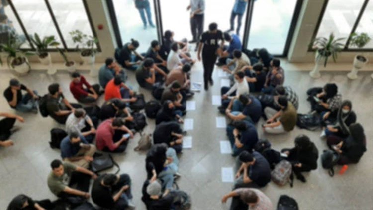 İran: Üniversitelere genel grev çağrısı